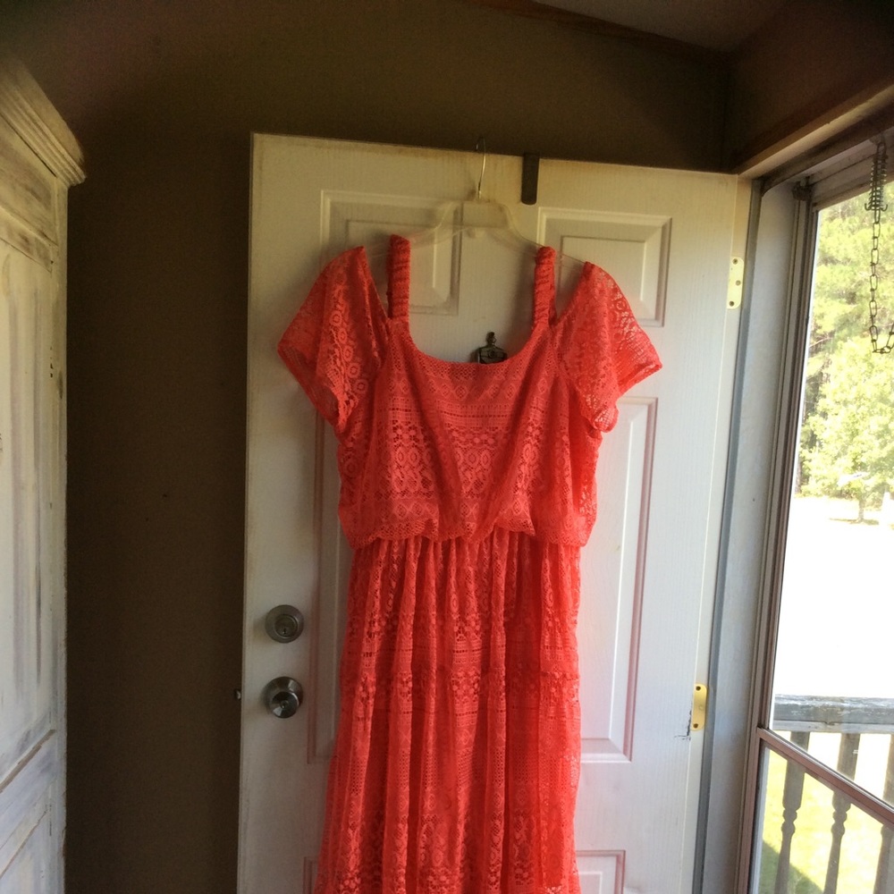 Jennifer Lauren 2X Lace Dress